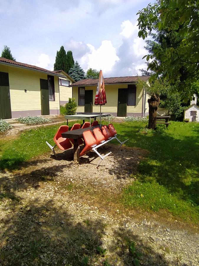 Rempin - Rantin Egyebszallas Hotel Bazakerettye Exterior photo